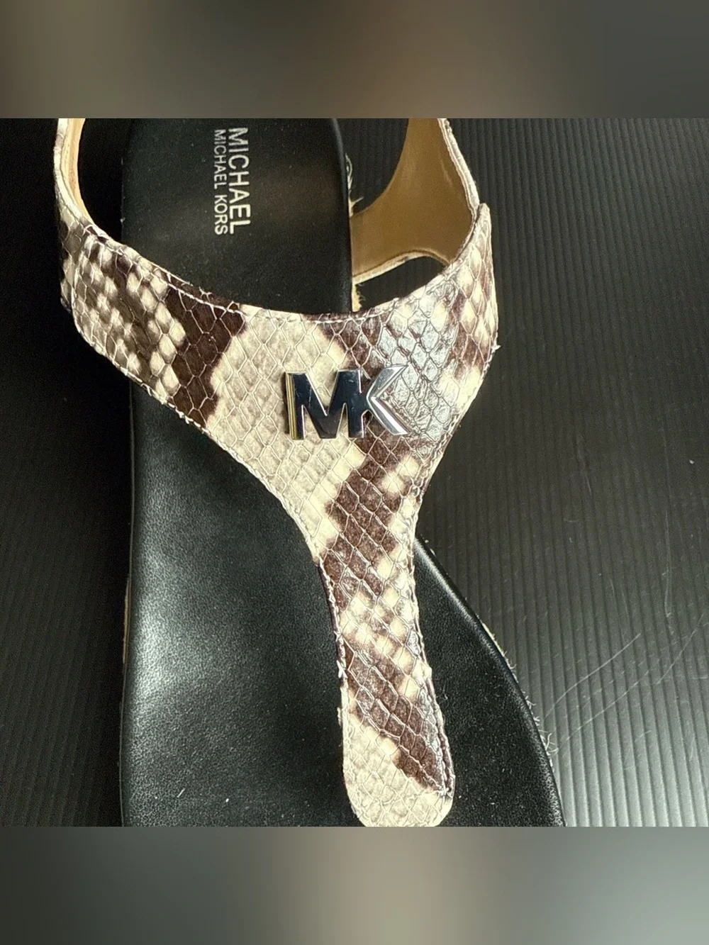 NIB Michael Kors Laney Thong Embossed Leather Espadrille Sandal Women’s Size 9.5